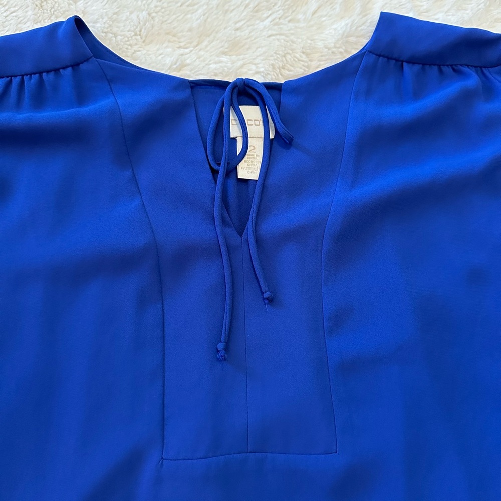 Chicos Flowy Blouse | Size 2 - Picture 4 of 6